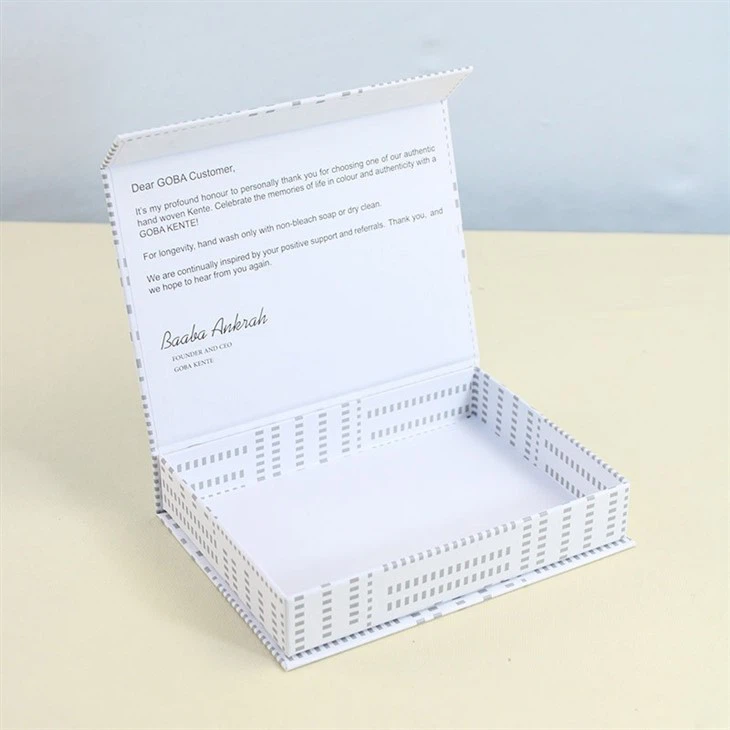 Magnetic Gift Box With Handle